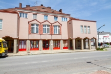 Hohenau Rathaus und Ortskern